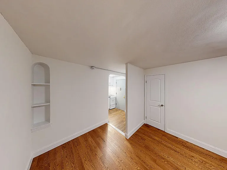 635 2nd Ave #4R — Photo 10