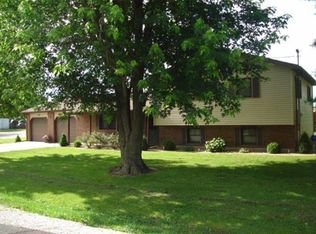 233 E Market St, Winchester, IL 62694