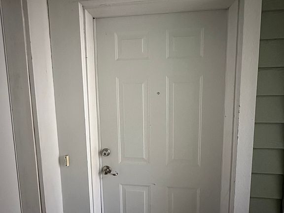 3rd image of 200 Larkin Pl Unit 112