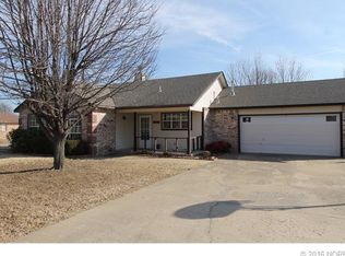 1121 S Haynie St, Skiatook, OK 74070