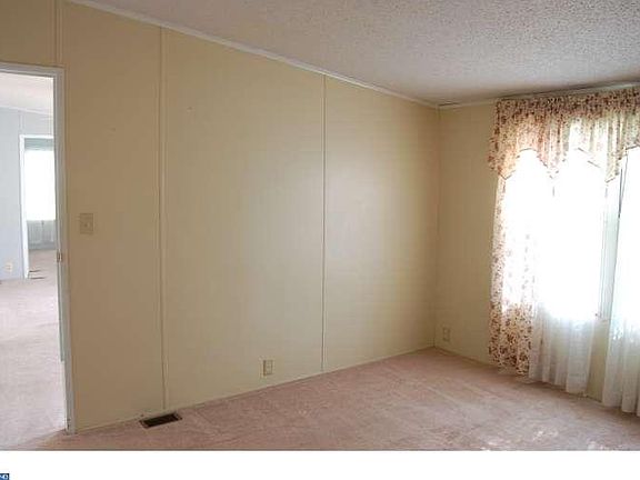 4th image of 59 Primrose Dr E
