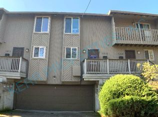 1213 NE 21st Ave, Portland, OR 97232