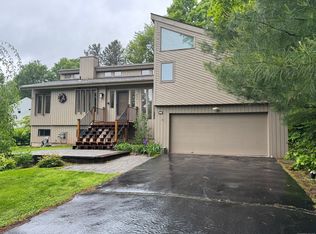 11 Woodruff Rd, Farmington, CT 06032