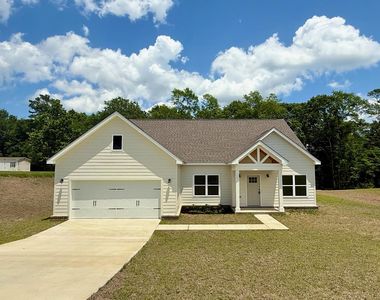 626 Smart Rd, Troy, AL, 36079