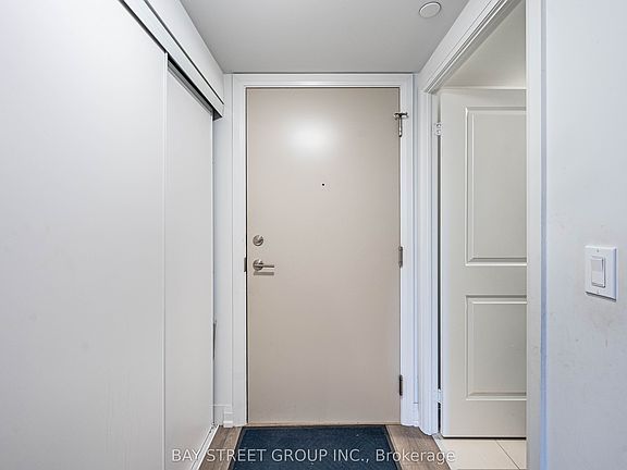 3rd image of 20 Meadowglen Pl #222