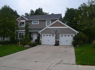9478 Scotsmoor Dr SE, Caledonia, MI 49316