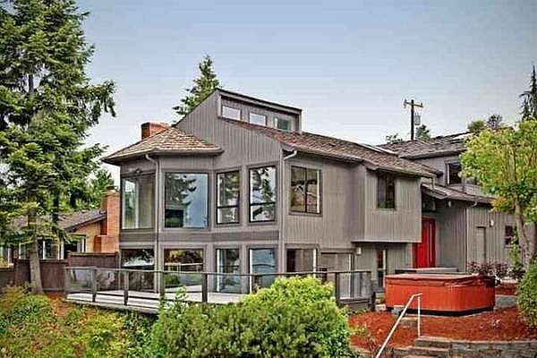 Front of house view - all windows have a 180 view of the sou