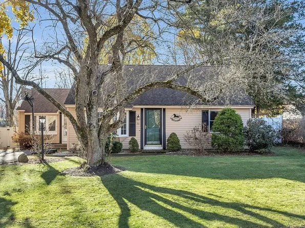 51 Shady Lane Ave, Shrewsbury, MA 01545