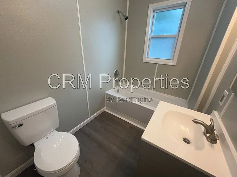 714 E Vaile Ave — Photo 24