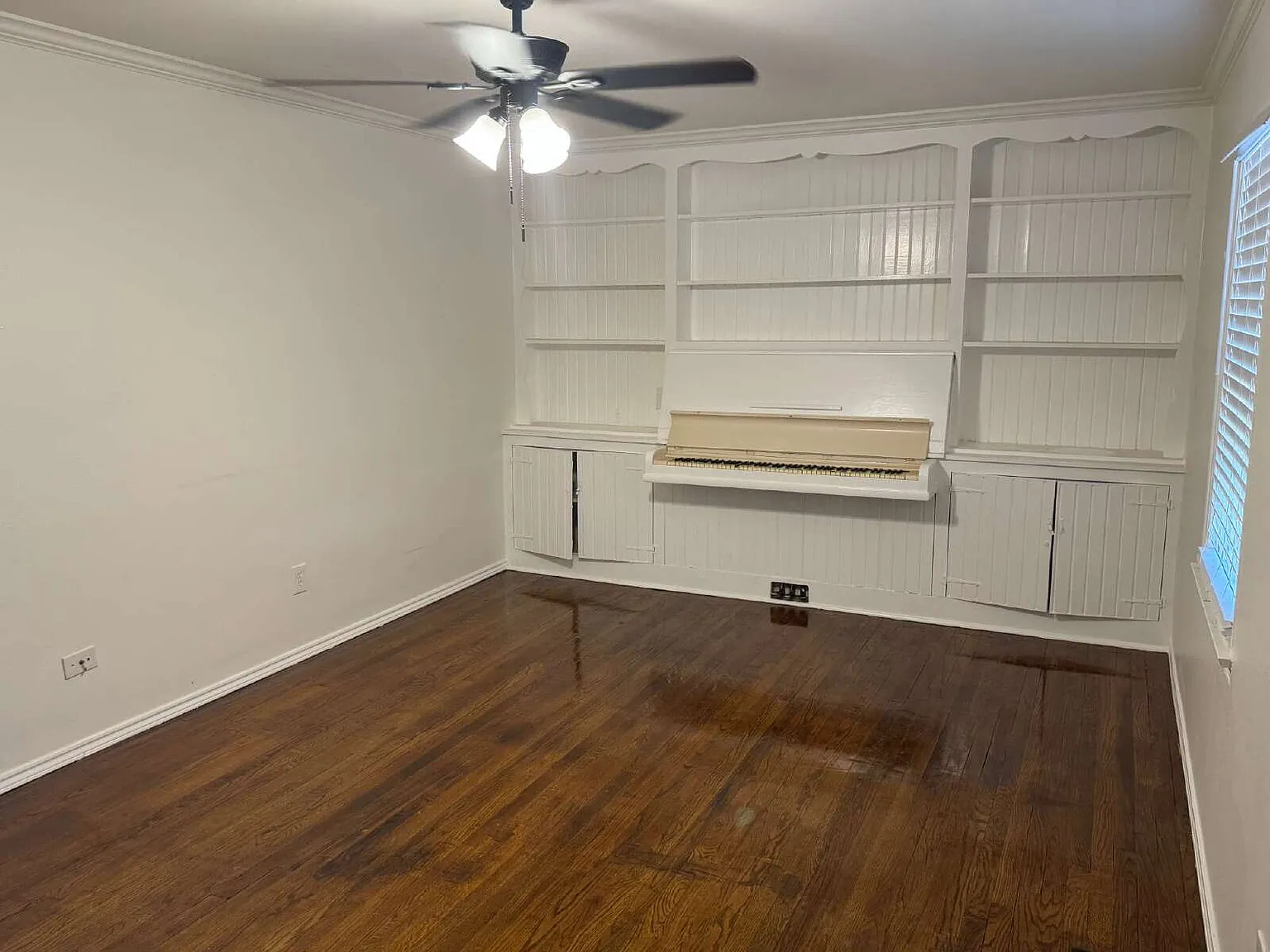 4 bed, 3.0 bath, 1892 sqft, $1,800 — Photo 3