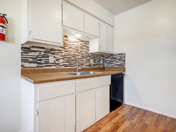 205 Alvarado Dr NE APT C, Albuquerque, NM 87108