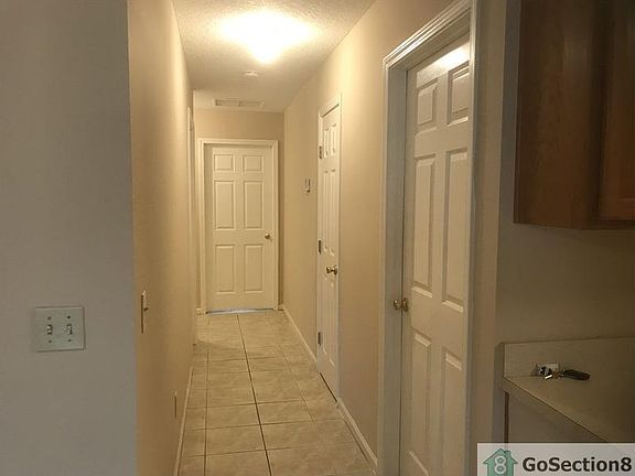 5th image of 5057 Knightsbridge Cir N