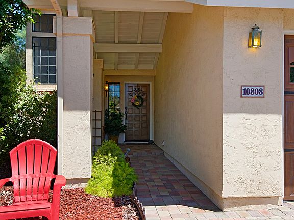 2nd image of 10808 Pointed Oak Ln