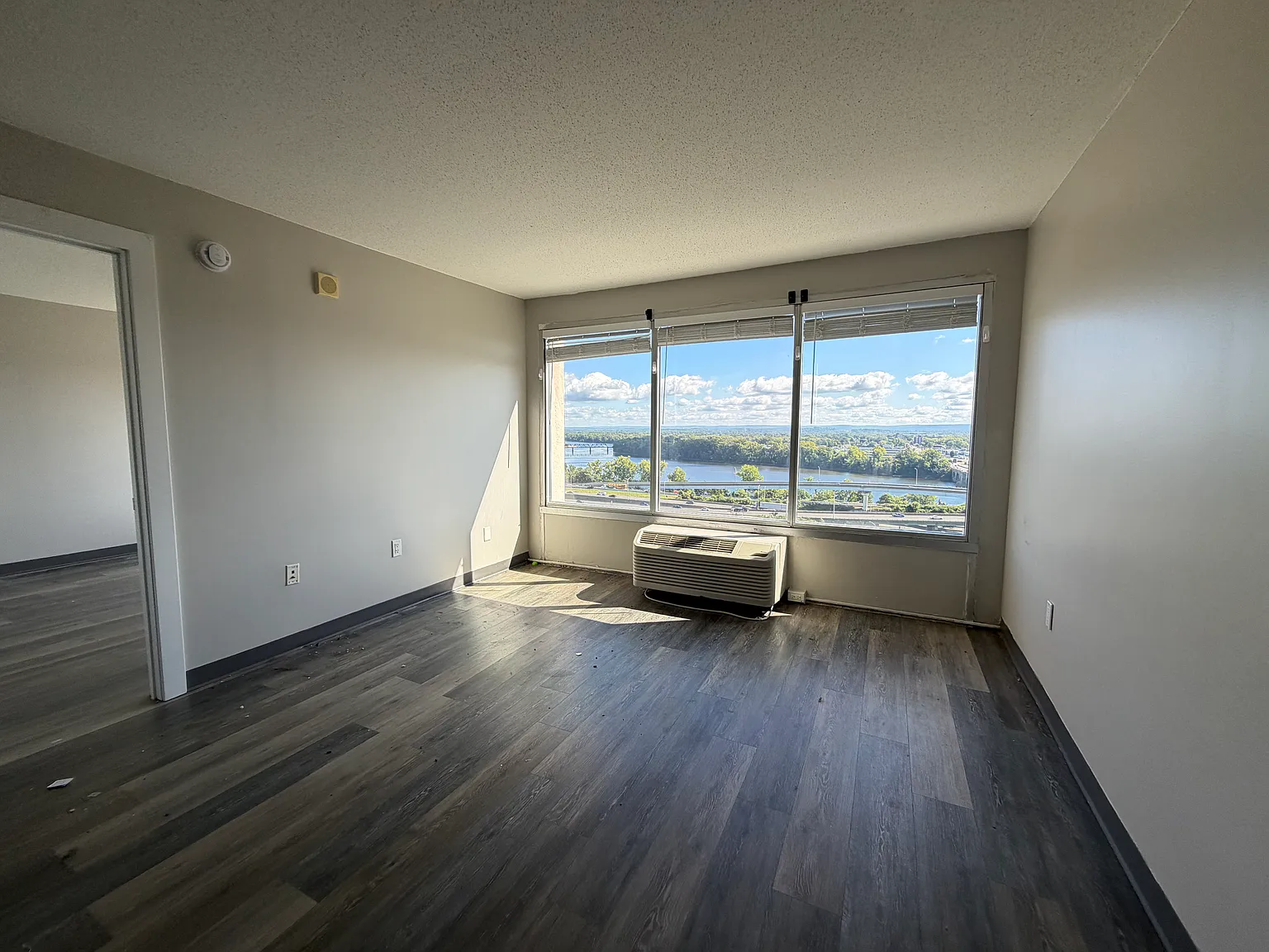 50 Morgan St — Photo 4