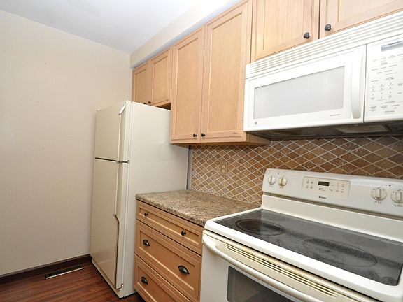 4th image of 1747 Sawgrass Dr