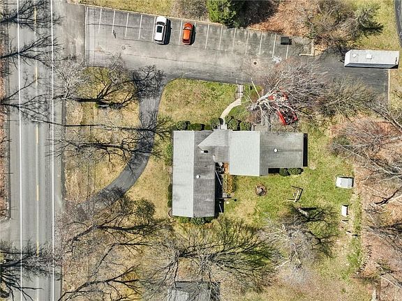 3rd image of 1062 Taunton Ave