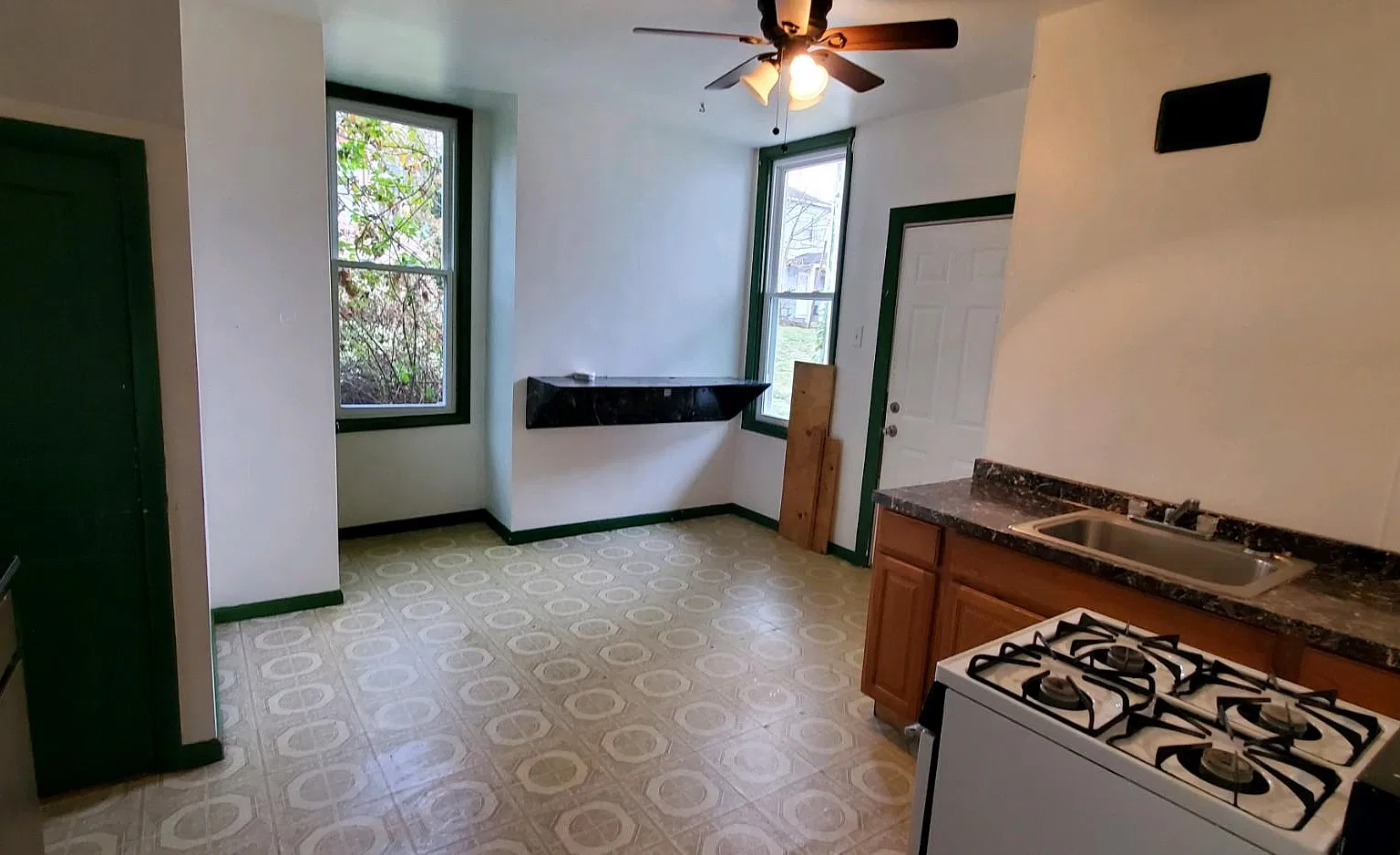1 bed, 1000 sqft, $900 — Photo 4
