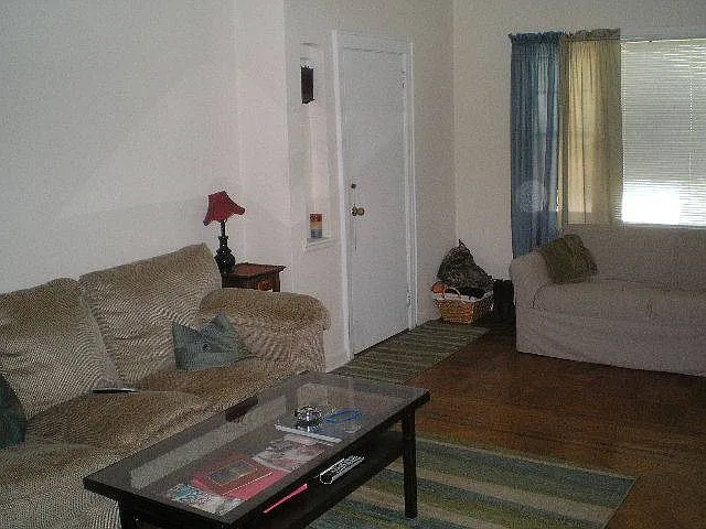 E Beech St — Photo 6