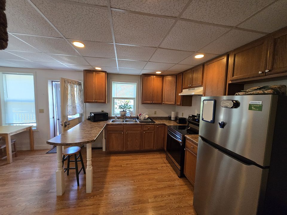 1st image of 15 South St #1