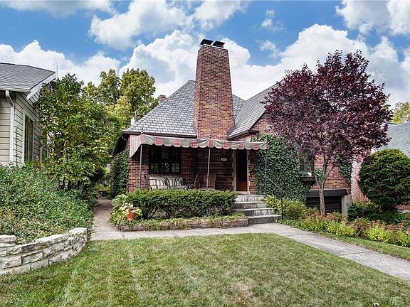 2nd image of 2533 Roanoke Ave
