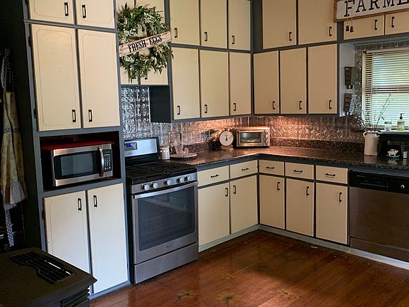 3rd image of 313 N Grand St