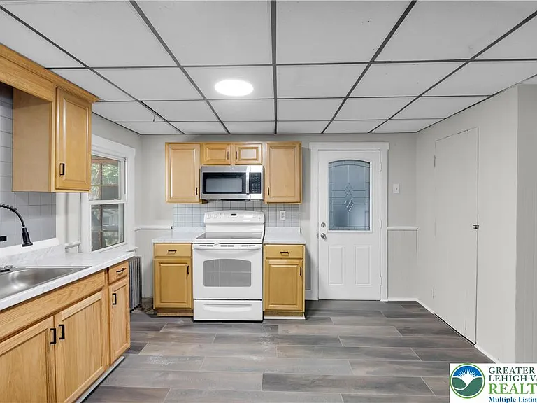 265-267 E Bertsch St #5 — Photo 15