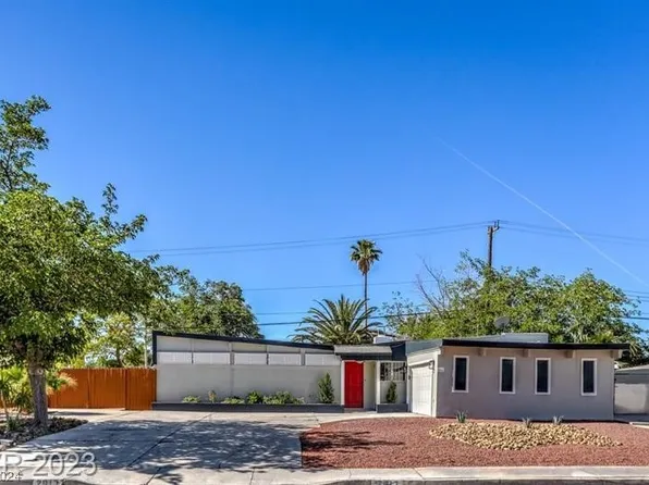 2013 Golden Arrow Dr, Las Vegas, NV 89169