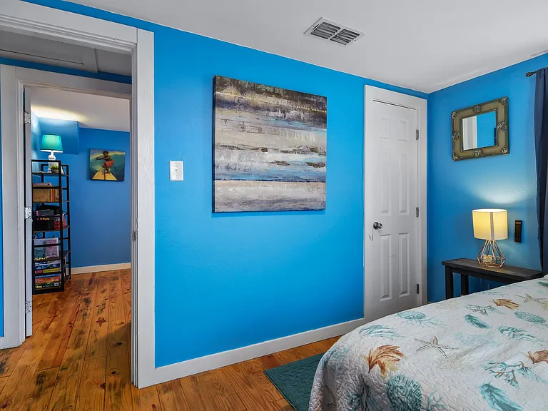 822 N Ann St — Photo 16