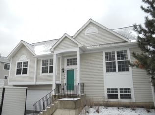 2888 Shelly Ln, Aurora, IL 60504