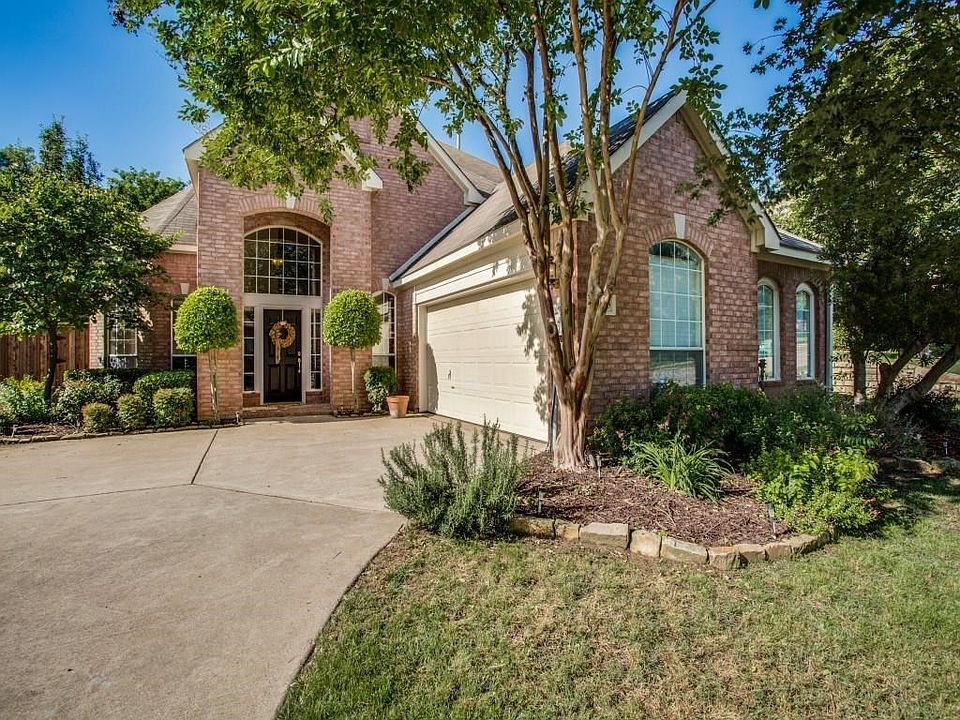 Gorgeous curb appeal