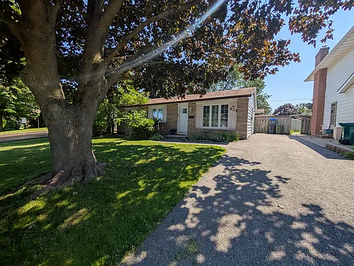 835 Pembridge Cres #HOUSE Photo 1 835 Pembridge Cres #HOUSE Photo 1
