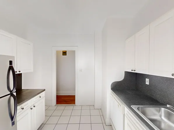 45-14 43rd St #2F, Queens, NY 11104
