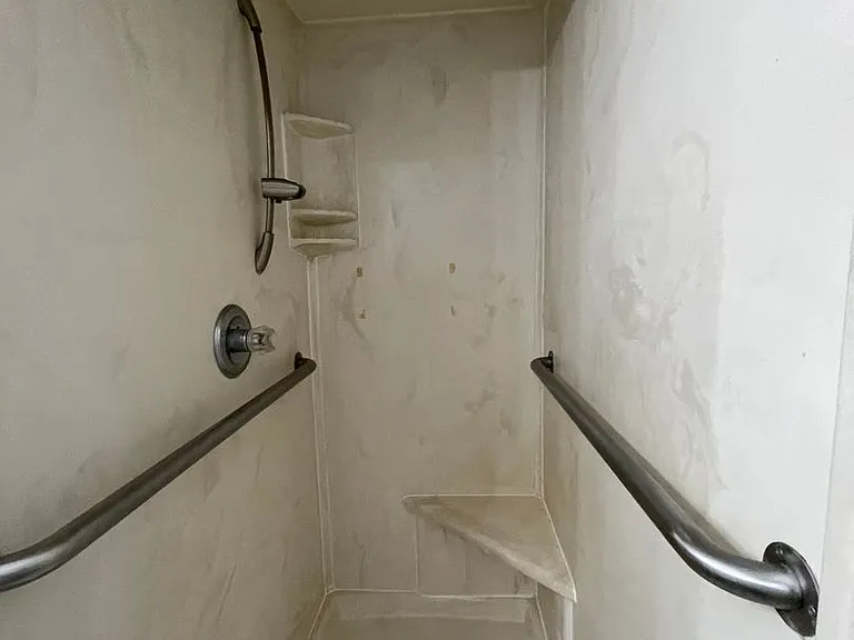 708 S Peggy St — Photo 31