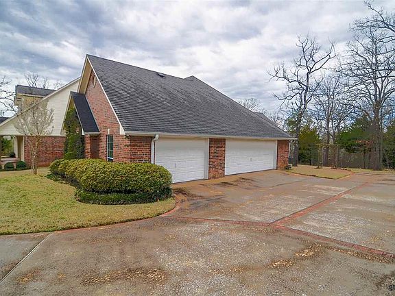 4th image of 1437 Vanderbilt Dr