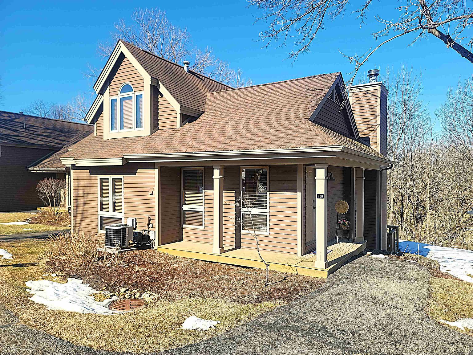 120 Walnut Hill Dr