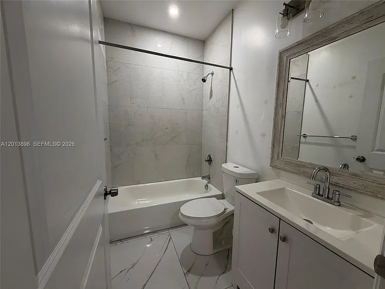 2241 N 62nd Ave — Photo 9