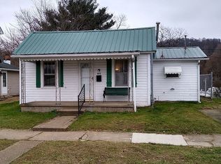 602 Dewey Ave, Saint Marys, WV