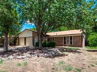 2716 Starlake Ct, Irving, TX 75060