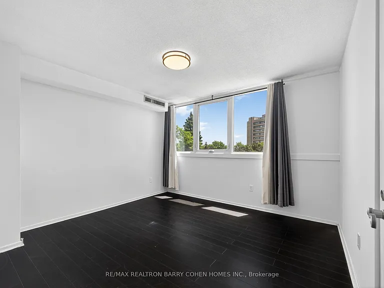 150 Neptune Dr #304 — Photo 20