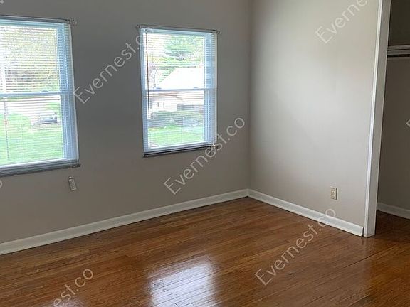 5th image of 2079 Willamont Ave