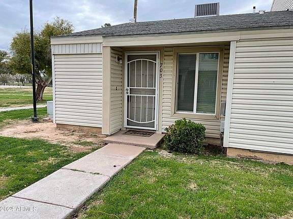 4th image of 703 E VAUGHN Drive