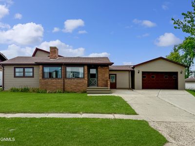 310 S Torning St, Tioga, ND, 58852