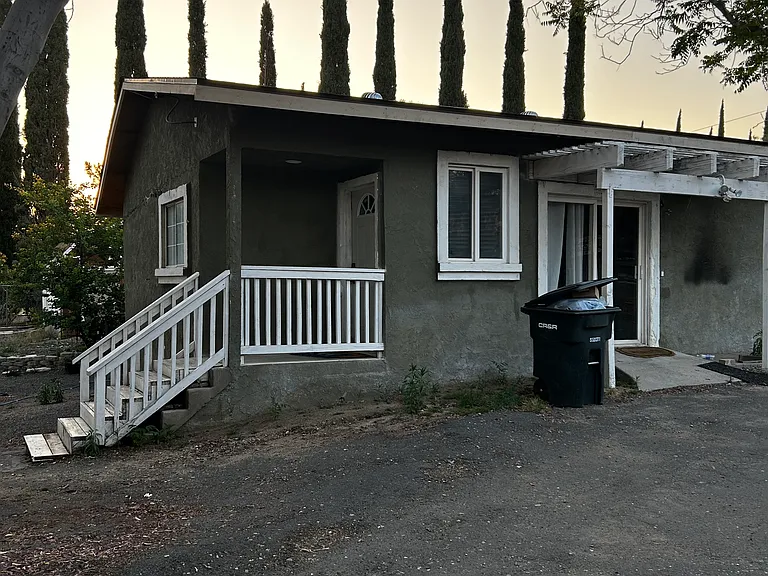 40494 Dutton St — Photo 1