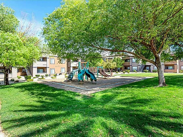 6650 W Warm Springs Rd #B — Photo 29