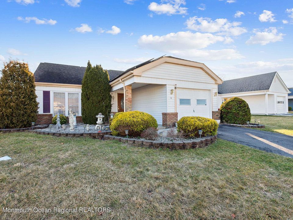 1st image of 79 Buckingham Drive N