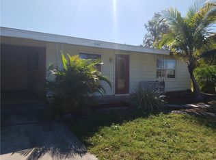 2162 Lakeshore Cir, Pt Charlotte, FL 33952