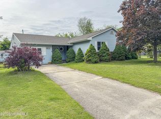 113 Boulder Lake Dr, Little Egg Harbor, NJ 08087