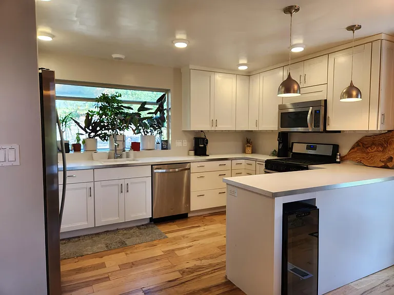 1625 Los Olivos Rd — Photo 13