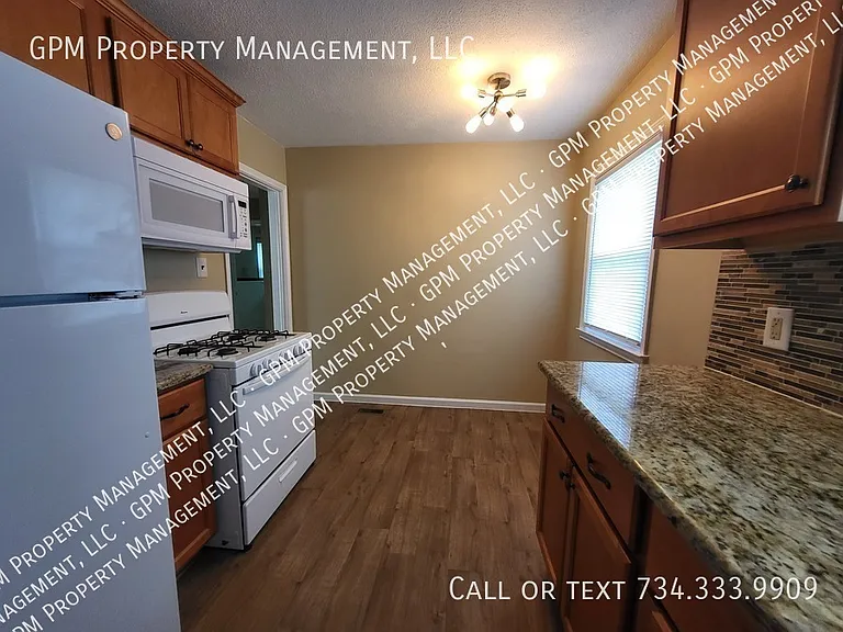 15806 Meyer Ave — Photo 10