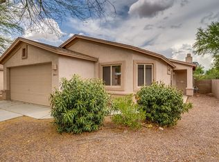8813 E Chimney Spring Dr, Tucson, AZ 85747